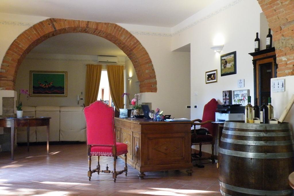 Agriturismo Fattoria Di Gragnone Guest House Exterior photo